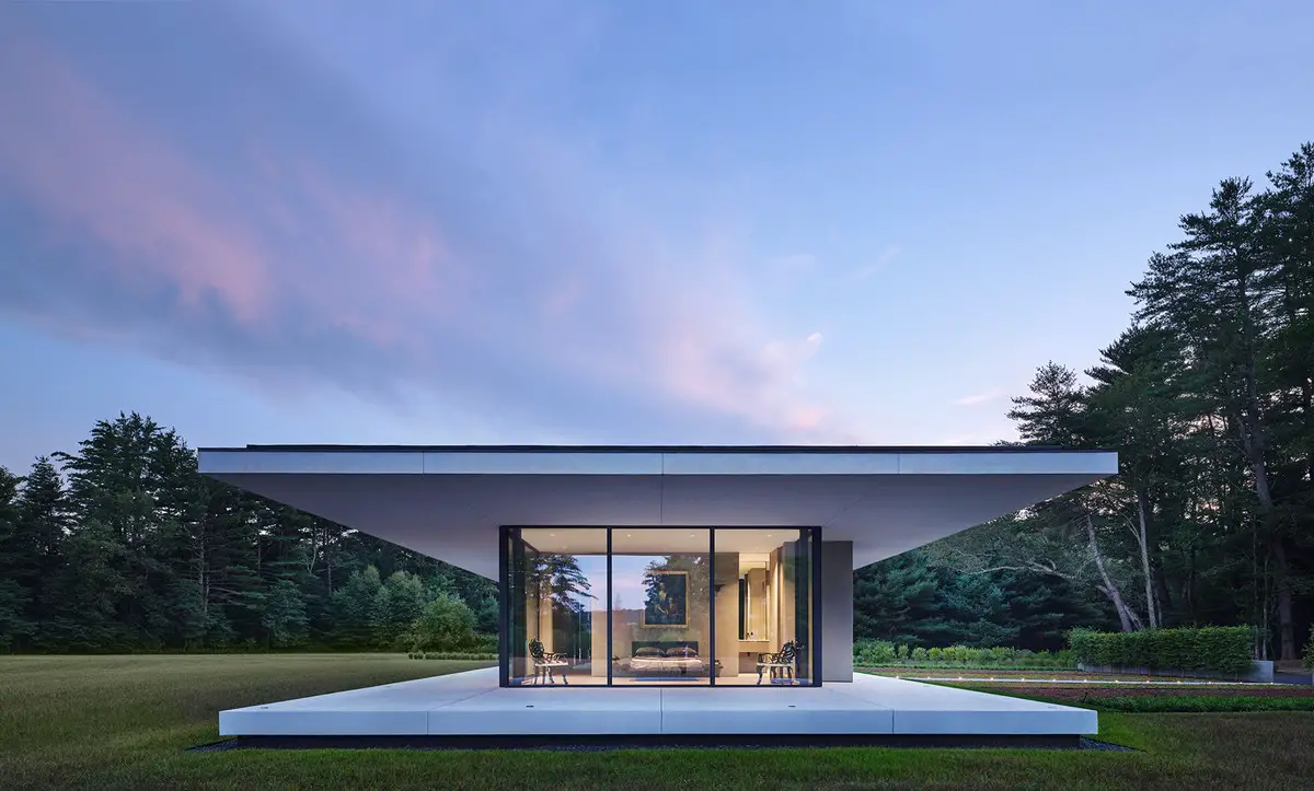Minimalist glass design